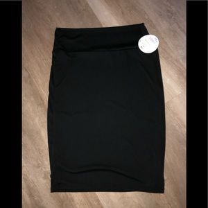 NWT Black LuLaRoe Cassie M